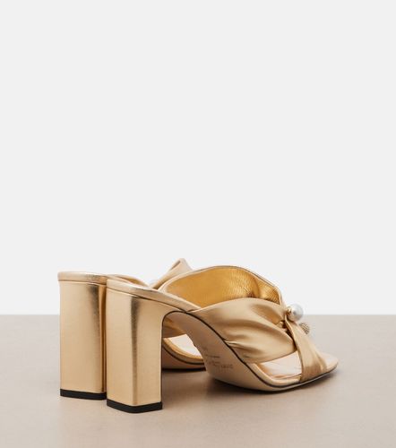 Mules Rafi en cuir métallisé à ornements - Jimmy Choo - Modalova