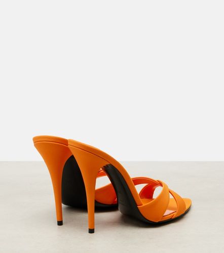 Mules Kirat en crêpe de satin - Saint Laurent - Modalova