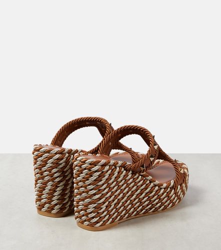 Espadrilles compensées Rockstud en cuir - Valentino Garavani - Modalova