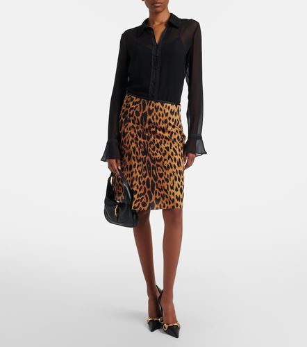 Jupe midi en soie à imprimé léopard - Gucci - Modalova
