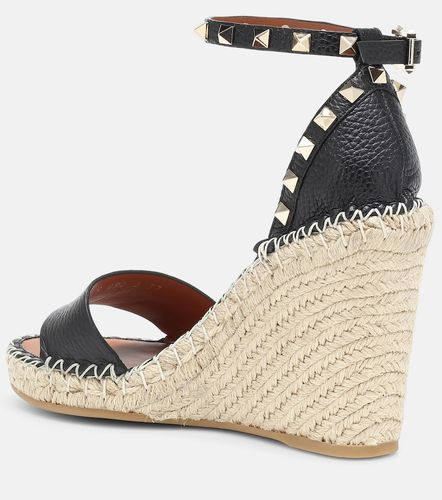 Sandales compensées Rockstud en cuir - Valentino Garavani - Modalova