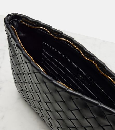 Pochette Medium en cuir Intrecciato - Bottega Veneta - Modalova
