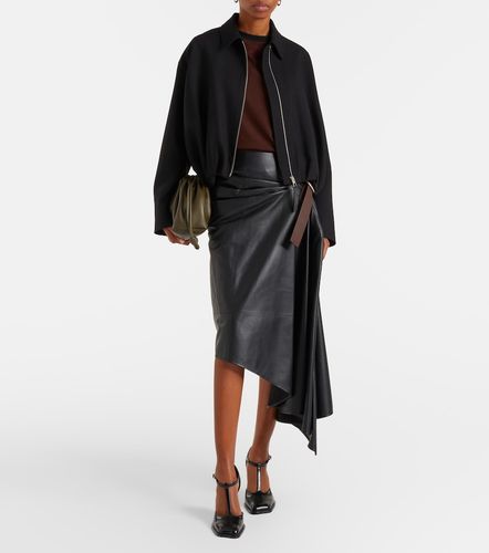 Jupe midi asymétrique en cuir - Loewe - Modalova