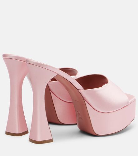 Mules Dalida à plateau en satin - Amina Muaddi - Modalova