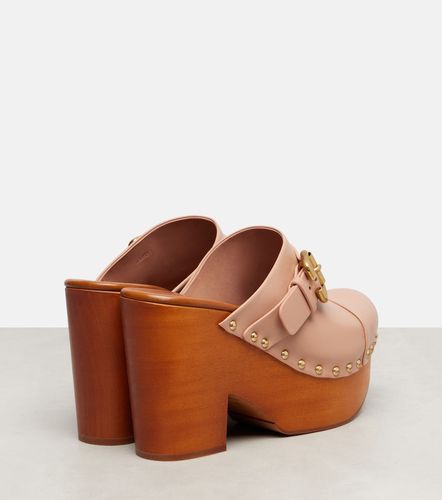 Chloé Mules Jeannette 80 en cuir à clous - Chloe - Modalova