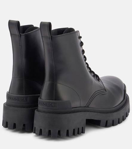 Balenciaga Bottines Strike en cuir - Balenciaga - Modalova