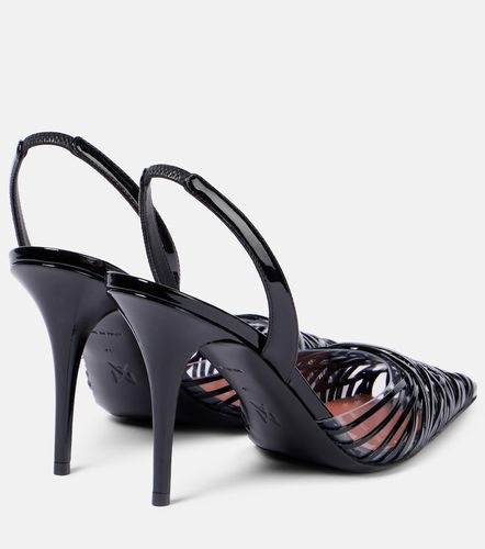 Escarpins slingback Lori 90 en cuir verni et PVC - Amina Muaddi - Modalova