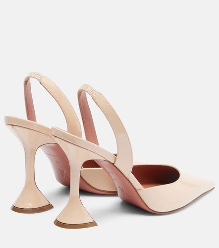 Escarpins slingback Holli 95 en cuir verni - Amina Muaddi - Modalova
