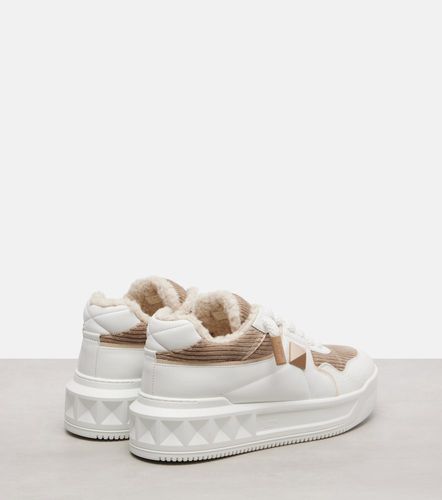 Baskets One Stud XL en cuir et velours côtelé - Valentino Garavani - Modalova