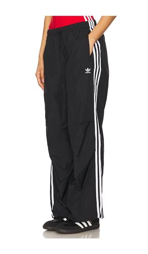 PANTALON PARACHUTE 3 STRIPE in . Size M, XL, XS - adidas Originals - Modalova