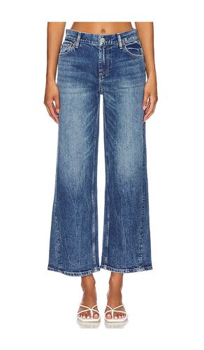 Ernie Cropped Low Rise Buckle Back Baggy Jean in . Size 25, 26, 27, 29, 30, 31 - Alice + Olivia - Modalova