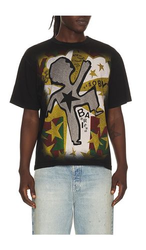 T-SHIRT en . Taille S. Also en M, L, XL/1X - Barriers Worldwide - Modalova