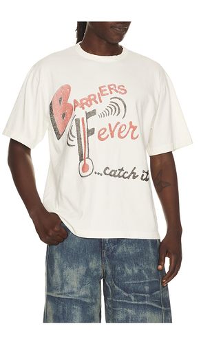 T-SHIRT en . Taille S. Also en M, L, XL/1X - Barriers Worldwide - Modalova