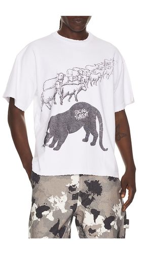 T-SHIRT en . Taille S. Also en M, L, XL/1X - Barriers Worldwide - Modalova