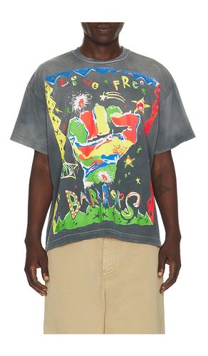 T-SHIRT en . Taille S. Also en M, L, XL/1X - Barriers Worldwide - Modalova