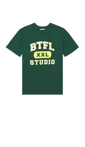 Gym Tee in . Size M, S - BTFL STUDIO - Modalova