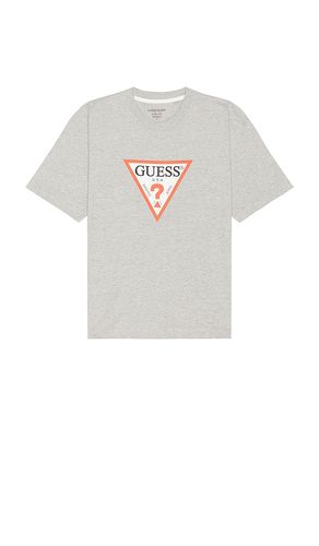Iconic Tee in . Size M - Guess Jeans - Modalova