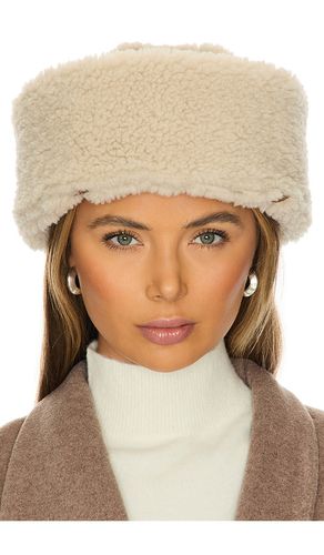 Arella Shearling Hat Tan in - Jakke - Modalova