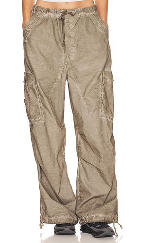 PANTALON PARACHUTE OIL WASH in . Size M, S, XS - Jaded London - Modalova