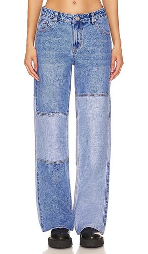 JEAN LARGE ALUNA in . Size S, XL, XS - MORE TO COME - Modalova
