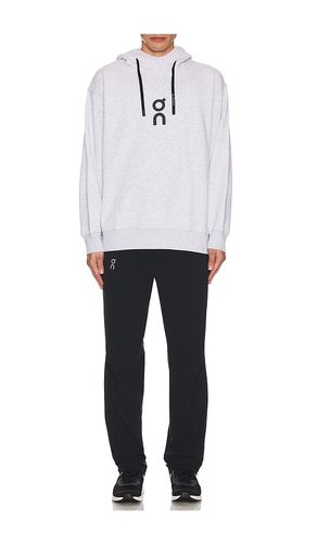 SWEAT À CAPUCHE en . Taille L. Also en M, S, XL/1X, XS, XXL/2X - On - Modalova