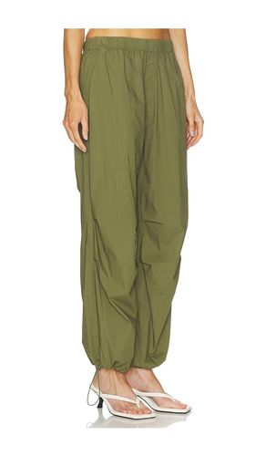 PANTALON TAILLE BASSE en . Taille L. Also en M, S - Velvet by Graham & Spencer - Modalova