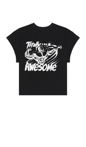 Totally Awesome Cap Sleeve Tee en . Taille L. Also en XL/1X - Y,IWO - Modalova