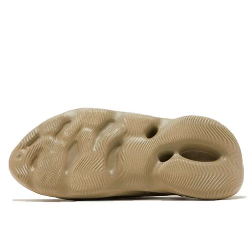 Yeezy Foam RNNR Stone Salt - Yeezy - Modalova