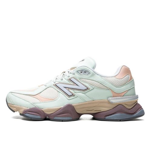 New Balance 9060 Clay Ash - New Balance - Modalova