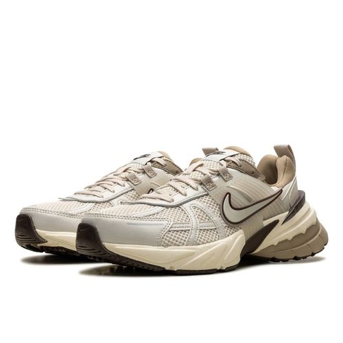 Nike V2K Run Light Orewood Brown - Nike - Modalova