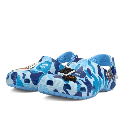 Classic Clog A Bathing Ape ABC Camo Blue - Crocs - Modalova