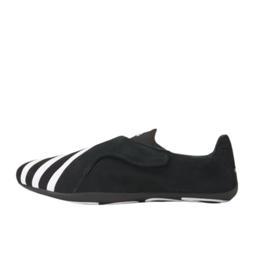 Vario Flat Earther Pharrell Black White - Adidas - Modalova