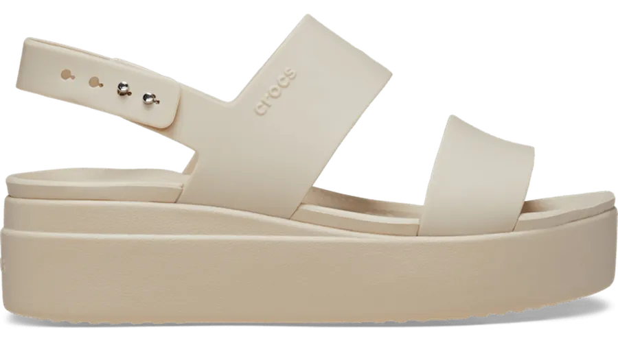 Brooklyn Low Sandales s Sandstone 34 - Crocs - Modalova
