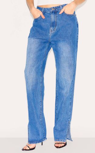 Mid Blue Wash Jean L30 À Ourlet Fendu | Taille 32 - PrettyLittleThing - Modalova