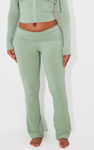 Sage Green Pantalon Évasé Taille Haute Sculptant À Rabat Shape Stretch | Taille 42 - PrettyLittleThing - Modalova