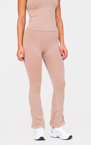 Chocolate Mocha Pantalon De Yoga Évasé Côtelé Sans Couture Effet Délavé Acide | Taille 2XL - PrettyLittleThing - Modalova