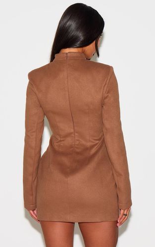 Deep Taupe Robe Courte Ajustée À Manches Longues En Tissu Brossé Avec Détails Boutonnés | Taille 42 - PrettyLittleThing - Modalova