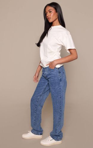 Mid Blue Wash Jean Droit Taille Haute Pour Grandes Tailles | Taille 42 - PrettyLittleThing - Modalova