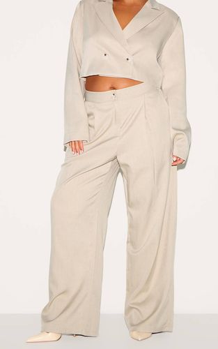 Light Grey Pantalon Large Tailleur Tissé Grande Taille Coordonné | Taille 56 - PrettyLittleThing - Modalova