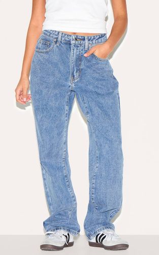 Mid Blue Wash Petite Jean Taille Haute Coupe Droite | Taille 42 - PrettyLittleThing - Modalova