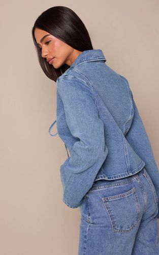 Mid Blue Wash Haut En Jean Petite Avec Nœud Devant | Taille 42 - PrettyLittleThing - Modalova