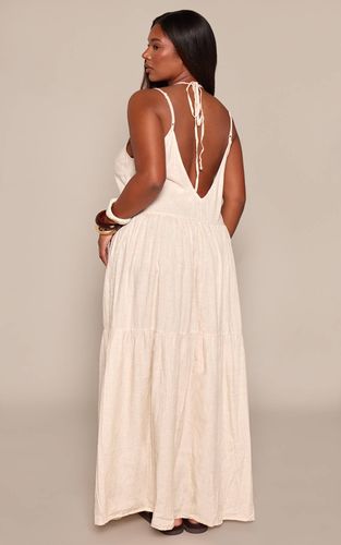 Natural Robe Longue Froncée À Bretelles Grande Taille | Taille 46 - PrettyLittleThing - Modalova
