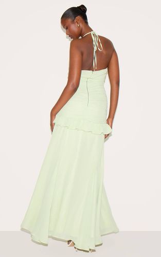 Sage Green Robe Longue Froncée À Volants Et Col Licou | Taille 36 - PrettyLittleThing - Modalova