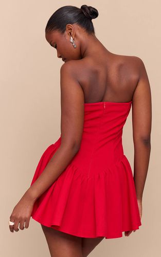 Tomato Red Combinaison-short Bustier Taille Basse En Tissu Tissé | Taille 42 - PrettyLittleThing - Modalova