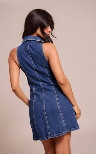 Mid Blue Wash Robe Mini En Denim À Col Revers Et Boutonnage Petite | Taille 32 - PrettyLittleThing - Modalova