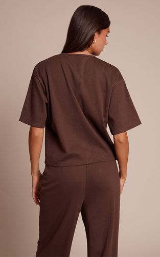 Brown Haut Côtelé Boutonné | Taille 32 - PrettyLittleThing - Modalova