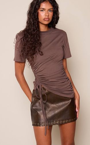 Dark Brown Mini-jupe Tressée En Synthétiquecuir | Taille 42 - PrettyLittleThing - Modalova