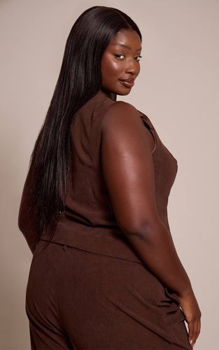 Dark Brown Gilet Ajusté En Velours Côtelé Grande Taille | Taille 44 - PrettyLittleThing - Modalova