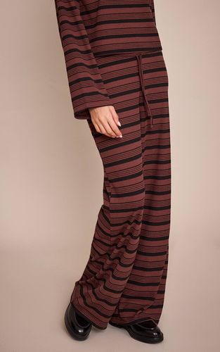 Dark Brown Pantalon Large Ultra Doux À Rayures | Taille 32 - PrettyLittleThing - Modalova