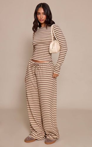 Jogging Petite À Jambes Droites En Polaire Douce Rayée | Taille XS - PrettyLittleThing - Modalova